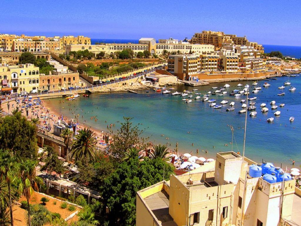 Splendid 2Br Apartment, Steps To St Georges Bay Saint Julian's Екстериор снимка